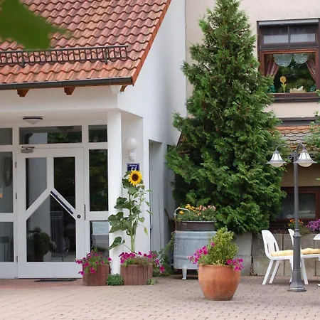 Landhotel Muhlberg 2* Oschingen